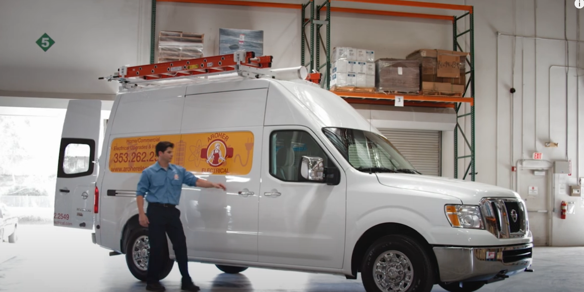 Минивэн Nissan Cargo Van